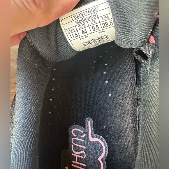 Brooks Cascadia Women's Running Shoes SZ 11.5 - Picture 5 of 6